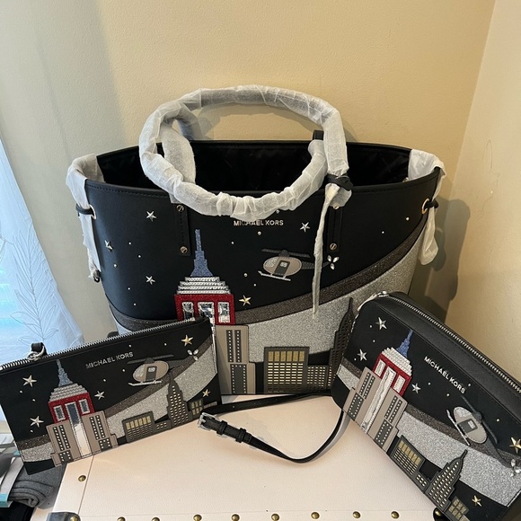 Michael Kors 3-piece Set - Skyline Collection - Picture 1 of 11